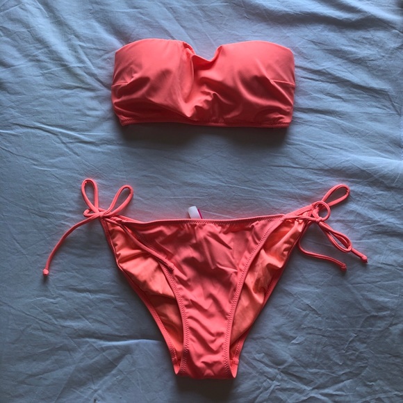 Victoria’s Secret Detailed Bandeau Bikini - Picture 1 of 4